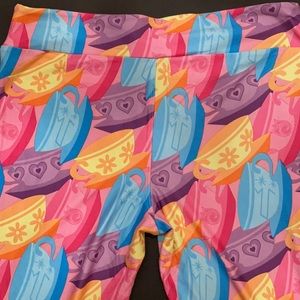 Disney Parks L Alice in Wonderland teacups leggings NEW WITH TAGS